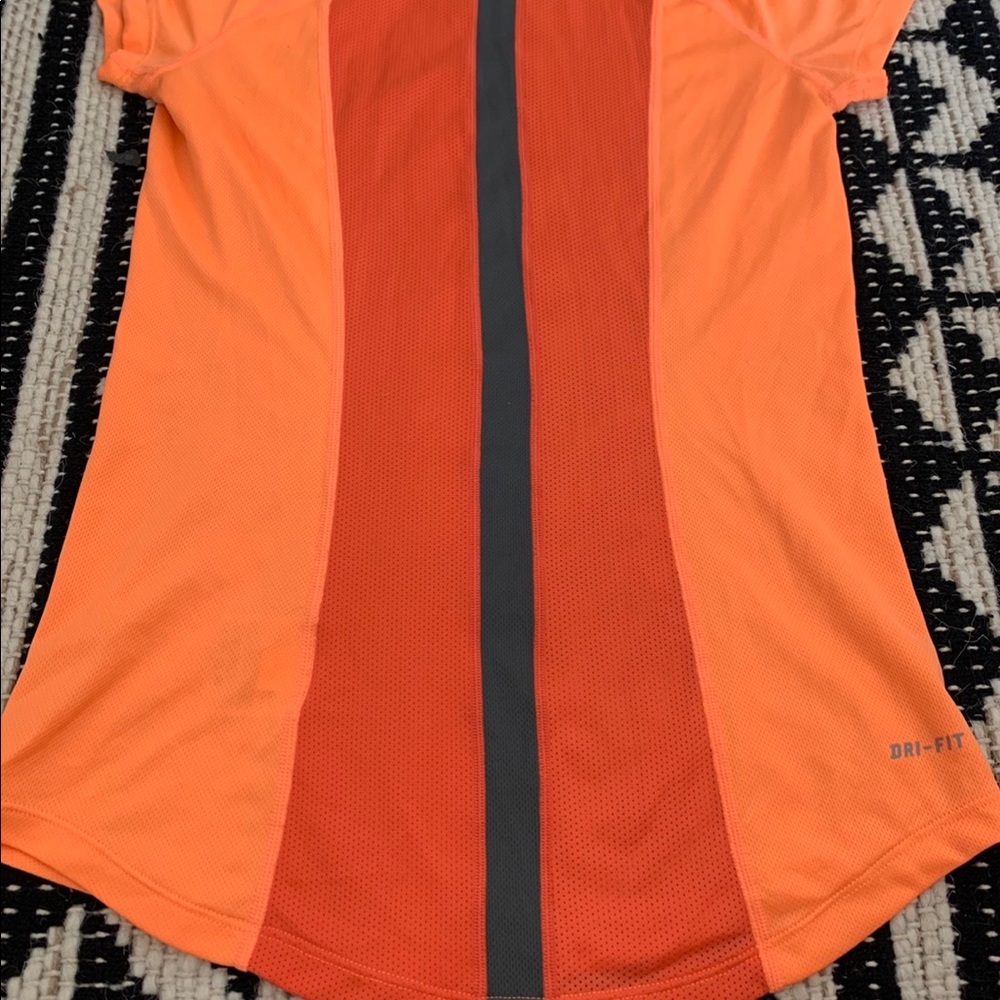 Nike Run Tops - Picture 4 of 5